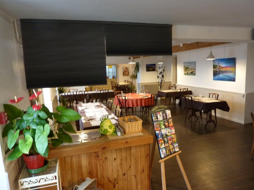 Hotel Saint Pierre Les Sauvages  Luaran gambar
