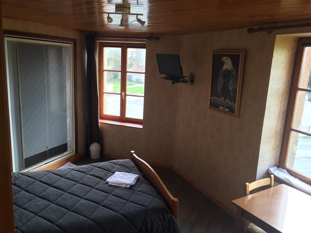 Hotel Saint Pierre Les Sauvages  Luaran gambar