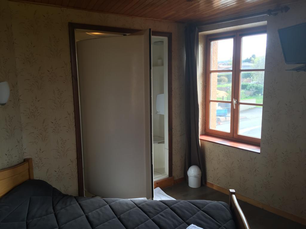 Hotel Saint Pierre Les Sauvages  Luaran gambar